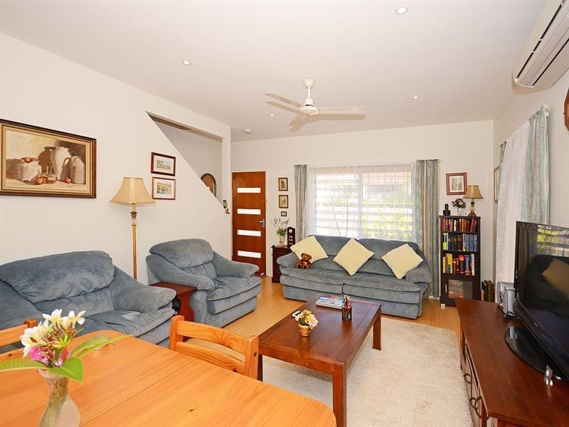 6/541 Charlton Esplanade, Urangan QLD 4655
