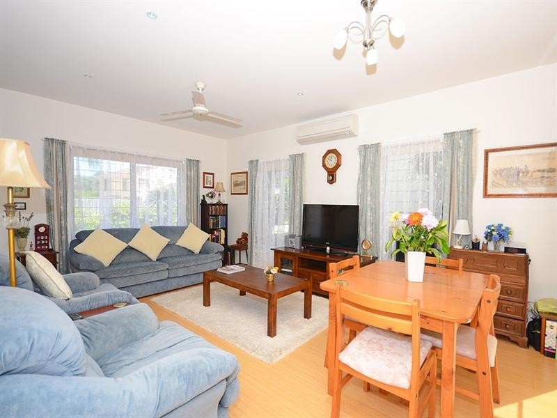 6/541 Charlton Esplanade, Urangan QLD 4655