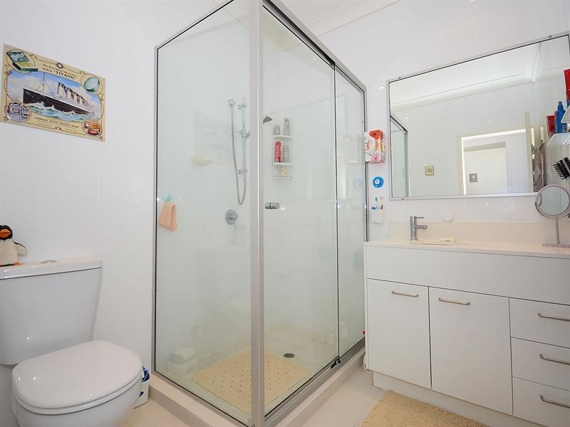 6/541 Charlton Esplanade, Urangan QLD 4655