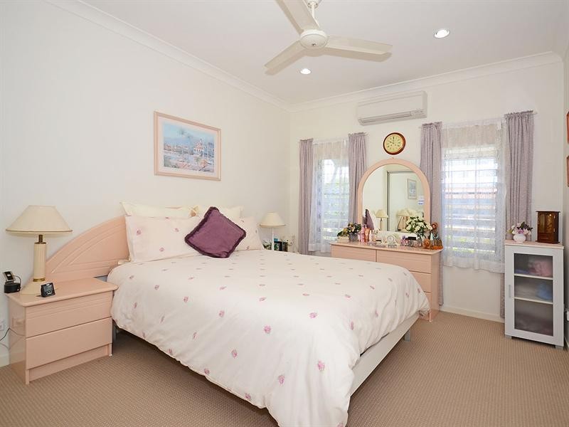 6/541 Charlton Esplanade, Urangan QLD 4655