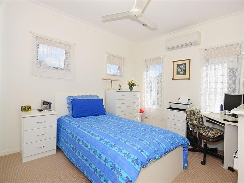 6/541 Charlton Esplanade, Urangan QLD 4655