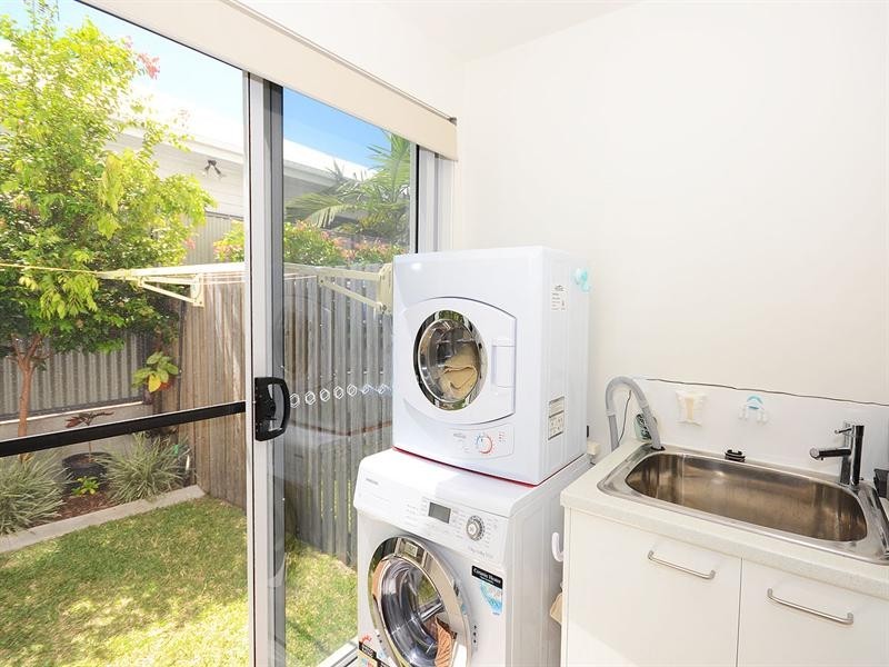 6/541 Charlton Esplanade, Urangan QLD 4655