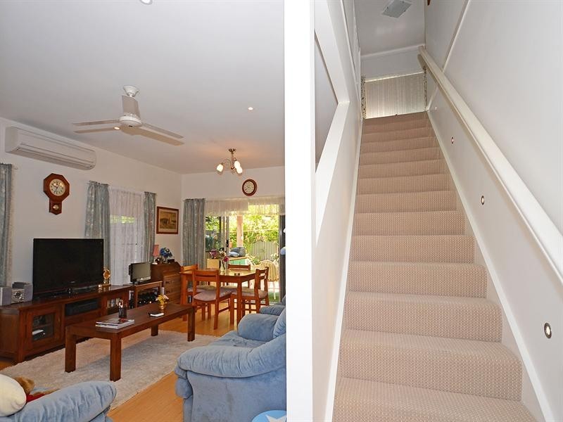 6/541 Charlton Esplanade, Urangan QLD 4655