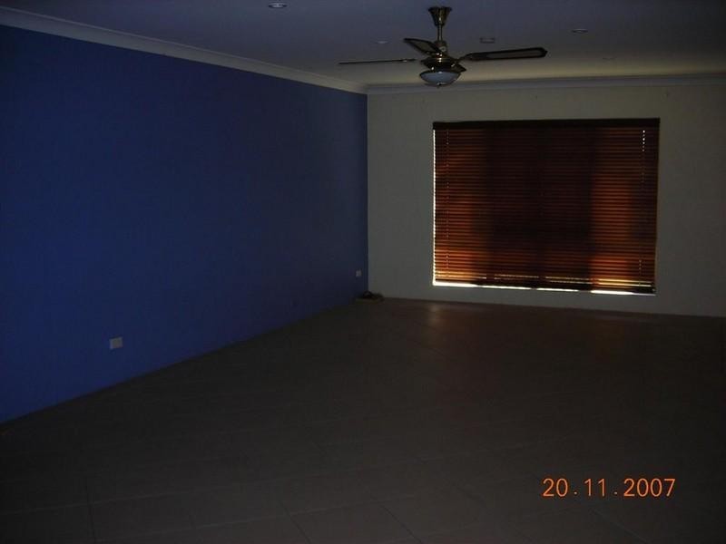 3 Limpus Street, Urangan QLD 4655