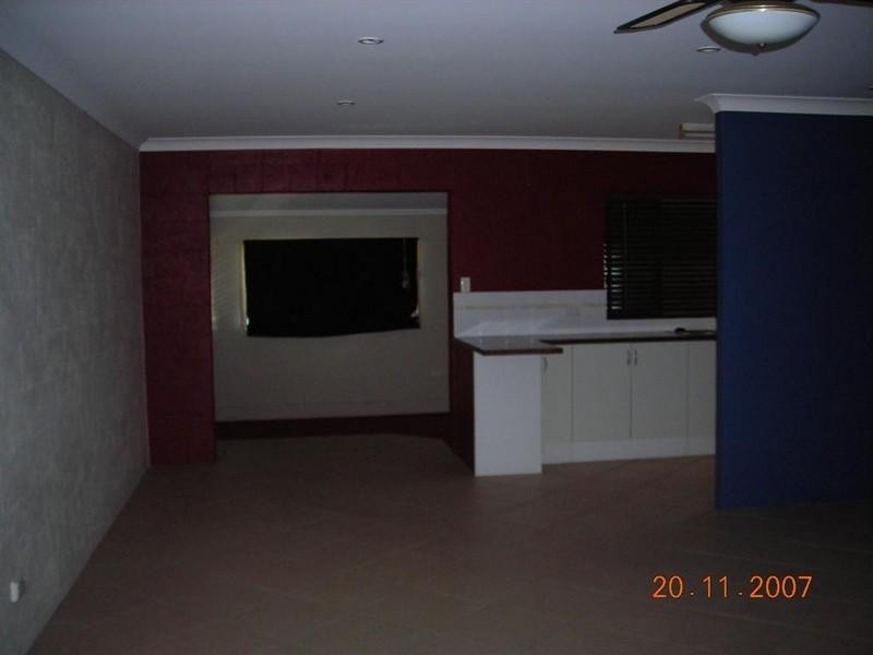 3 Limpus Street, Urangan QLD 4655