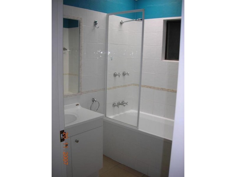 3 Limpus Street, Urangan QLD 4655