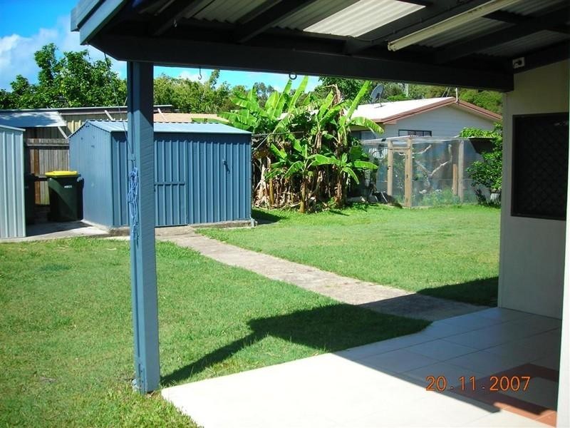 3 Limpus Street, Urangan QLD 4655