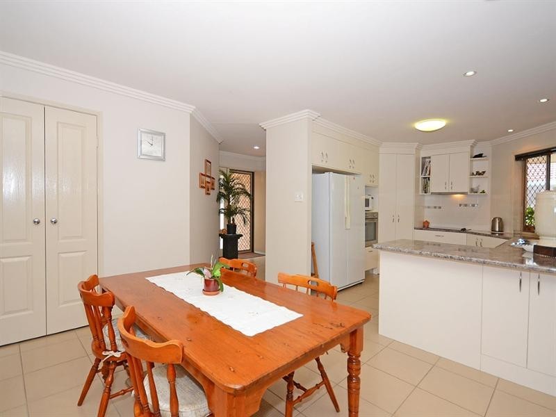 10 Picadilly Circuit, Urraween QLD 4655