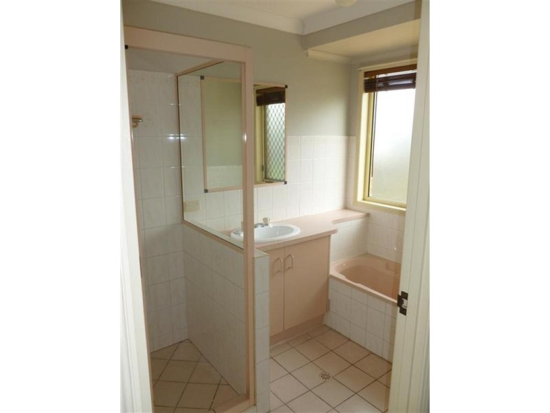 2 WATTLEBIRD Lane, Eli Waters QLD 4655