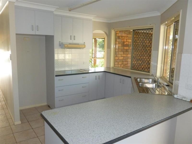 2 WATTLEBIRD Lane, Eli Waters QLD 4655