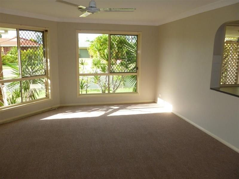 2 WATTLEBIRD Lane, Eli Waters QLD 4655