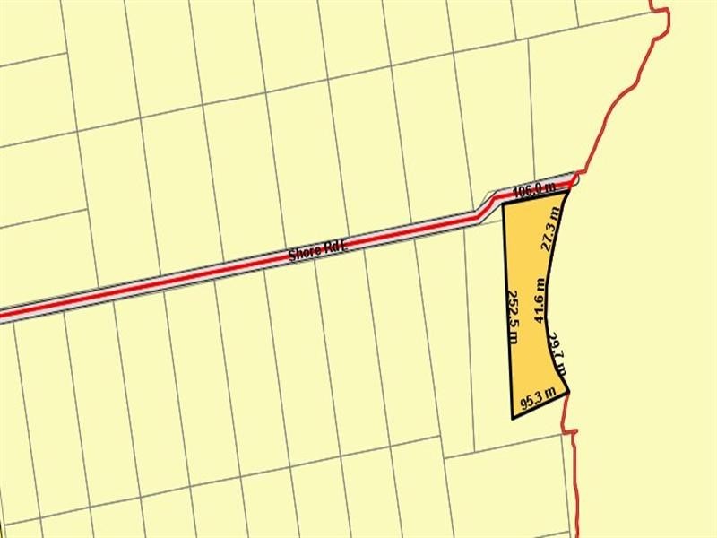 1 Shore Road East, Booral QLD 4655