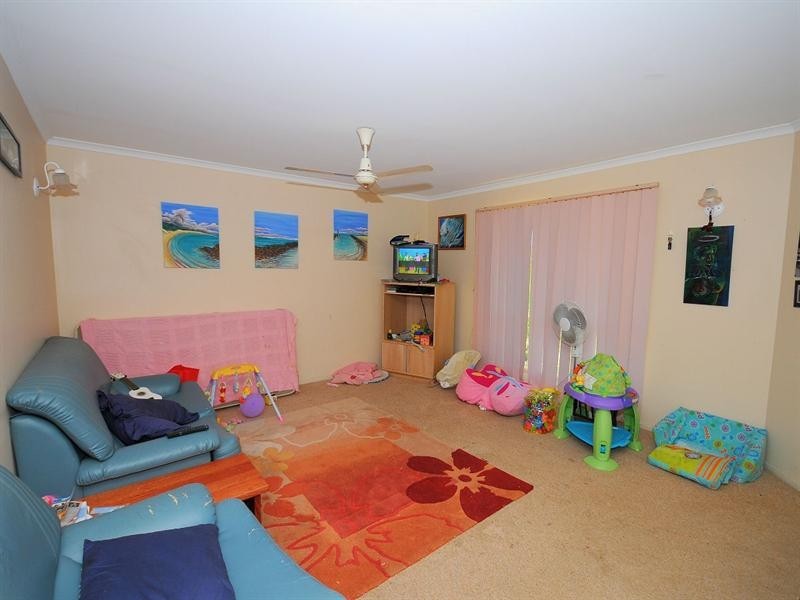 24 Wattlebird Lane, Eli Waters QLD 4655