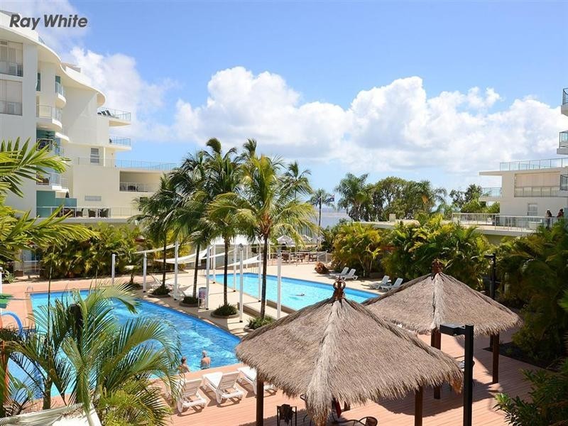 318/569 Charlton Esplanade, Urangan QLD 4655