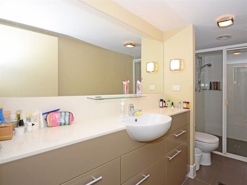 318/569 Charlton Esplanade, Urangan QLD 4655