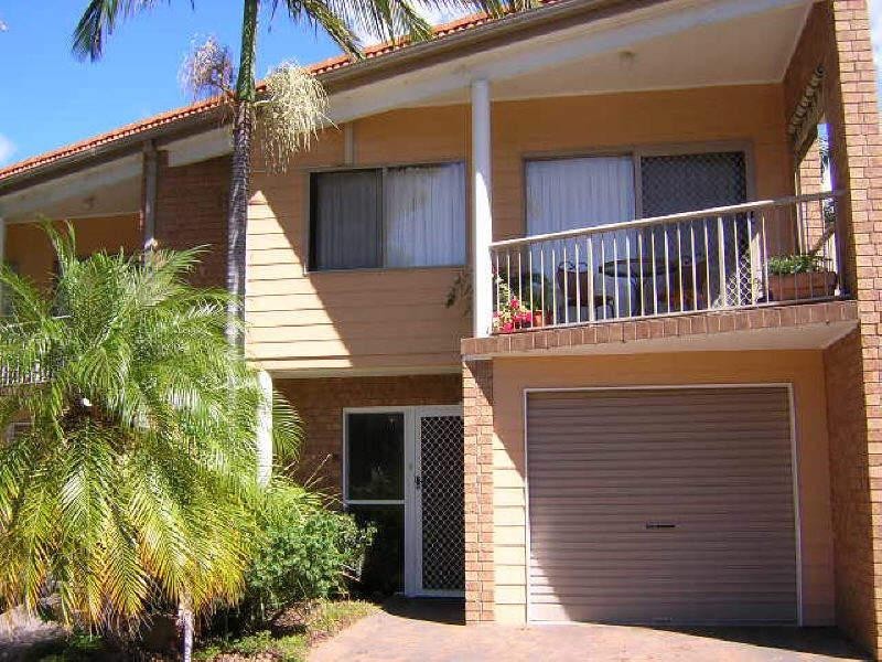 4/448 Esplanade, Torquay QLD 4655