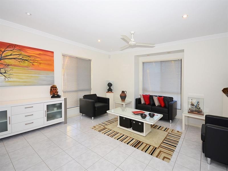 21 Harrison Circuit, Urangan QLD 4655