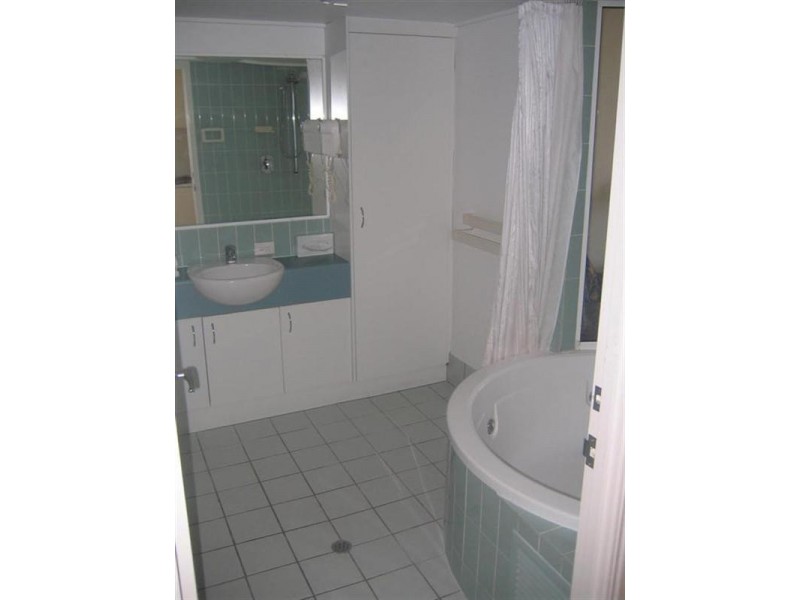 162/17 Buccaneer Drive, Urangan QLD 4655