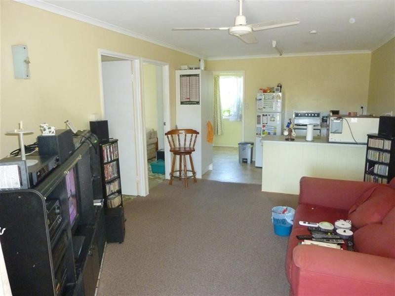 36 Banksia Street, Point Vernon QLD 4655