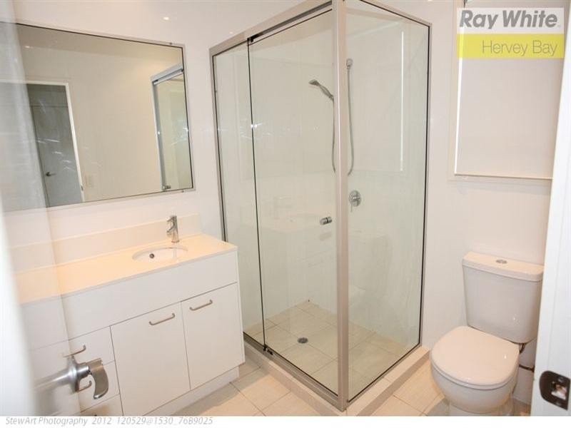 9/541 Charlton Esplanade, Urangan QLD 4655