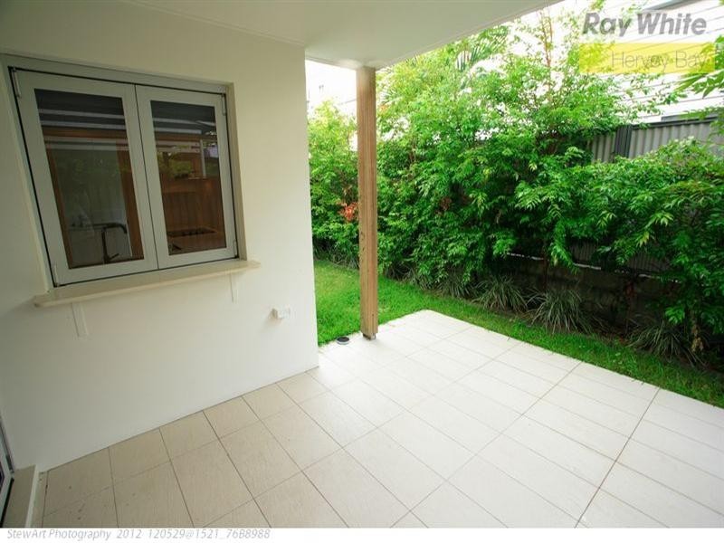 9/541 Charlton Esplanade, Urangan QLD 4655