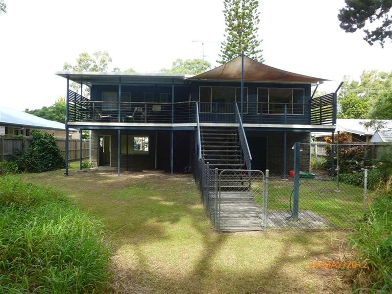 32 Kingfisher Parade, Toogoom QLD 4655