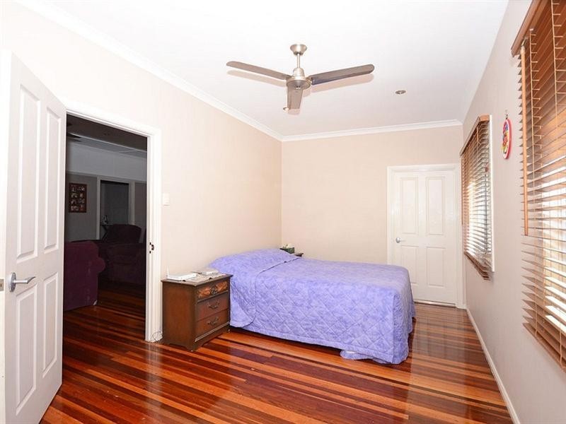 34 Cunningham Street, Torquay QLD 4655
