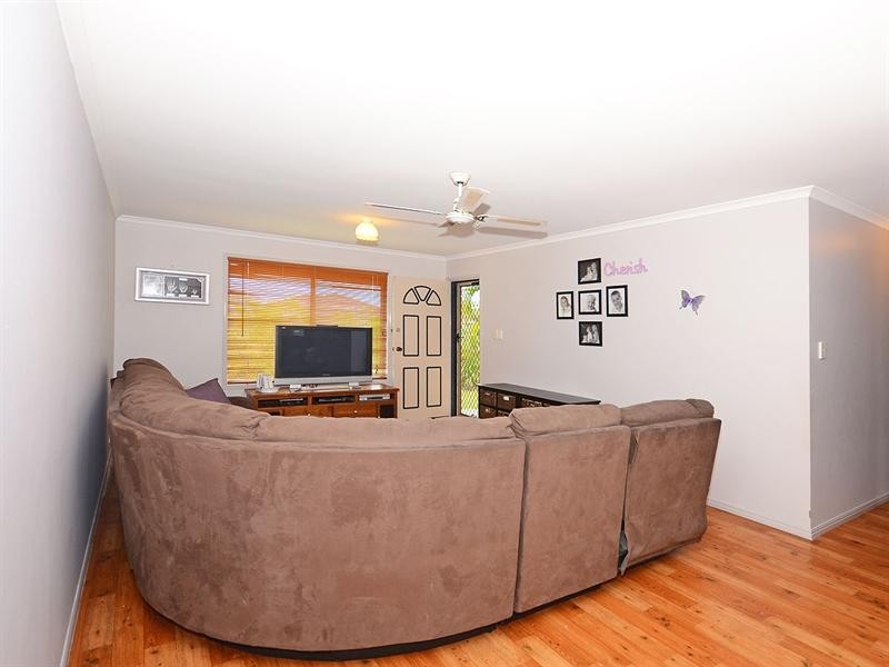 21 Wide Bay Drive, Eli Waters QLD 4655