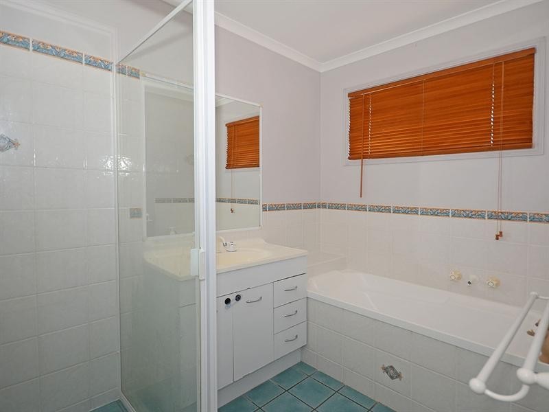 21 Wide Bay Drive, Eli Waters QLD 4655