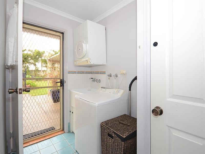 21 Wide Bay Drive, Eli Waters QLD 4655