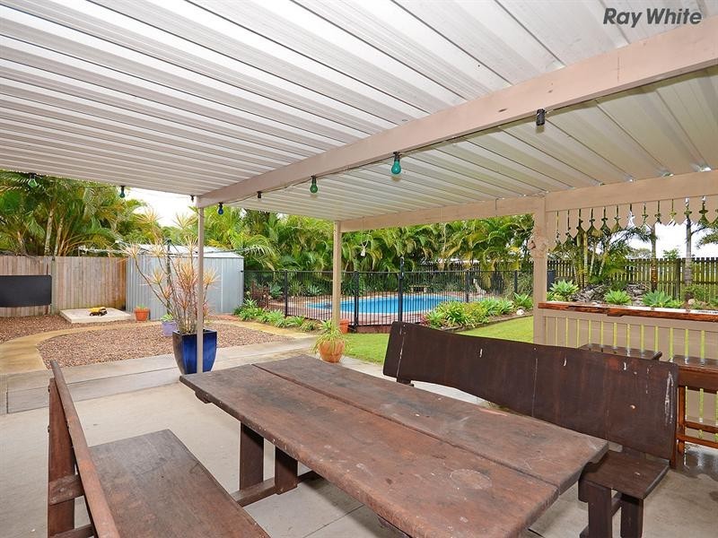 21 Wide Bay Drive, Eli Waters QLD 4655