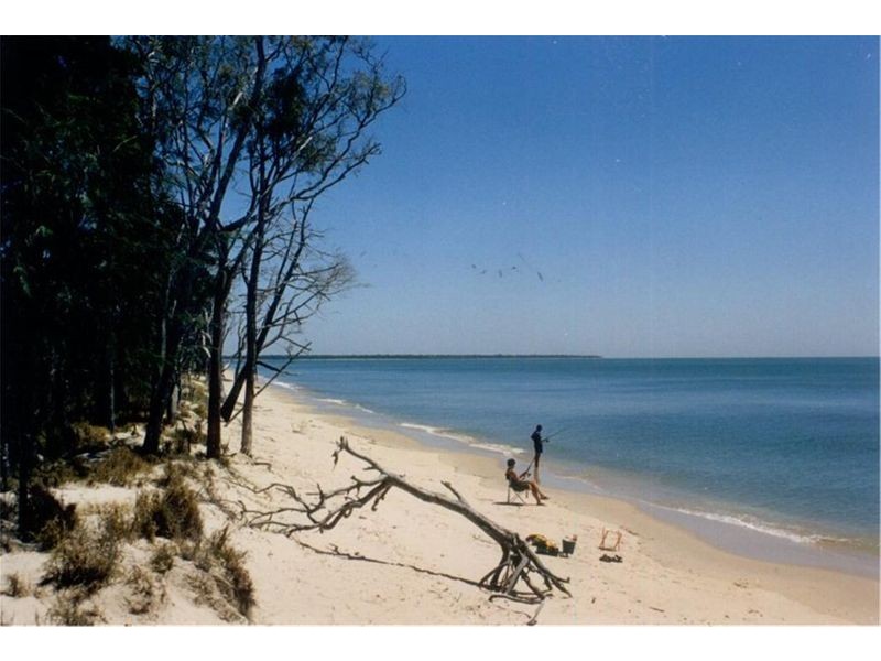 63 Beach Drive, Burrum Heads QLD 4659