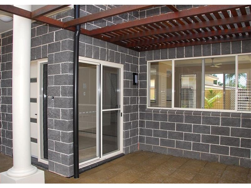 2/46 Taylor Street, Pialba QLD 4655