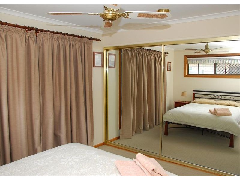 23 Margaret Street, Urangan QLD 4655