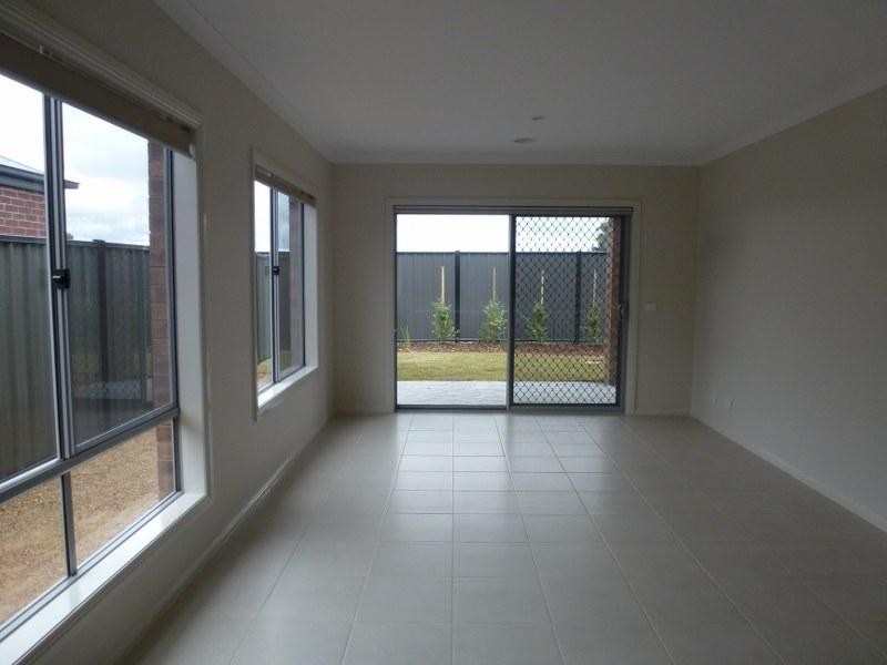 79 Gateshead Street, Craigieburn VIC 3064