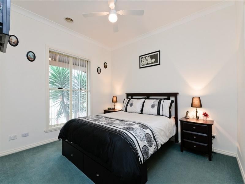 7 Bowman Glen, Craigieburn VIC 3064