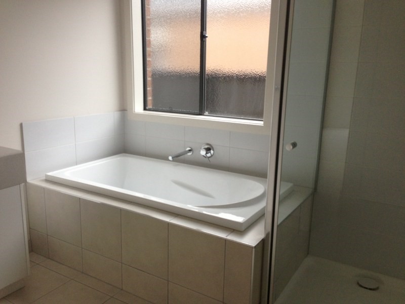 19 Oakgrove Drive, Craigieburn VIC 3064