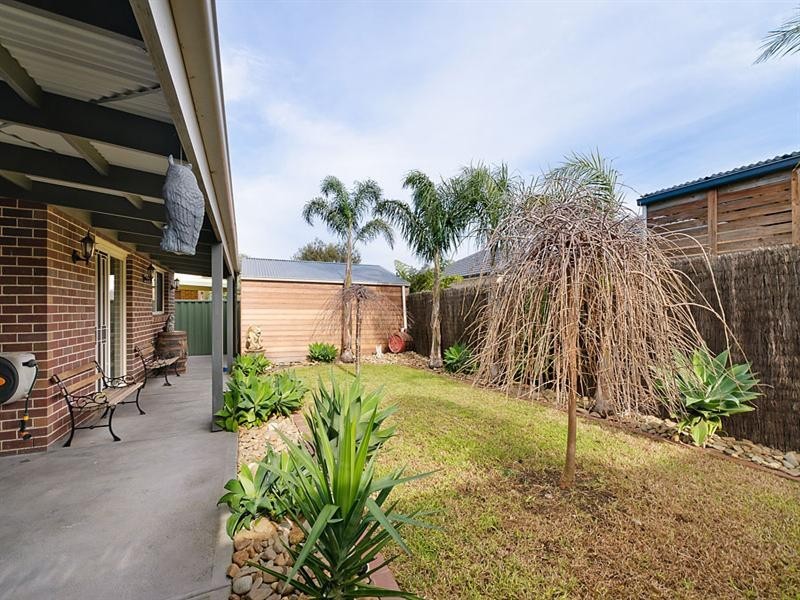 19 Swinburne Close, Craigieburn VIC 3064