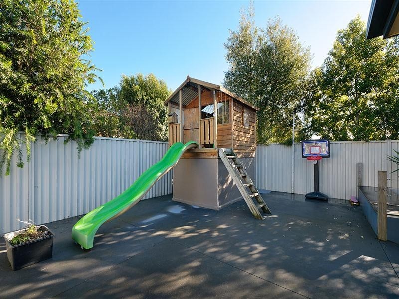 16 Botanic Rise, Craigieburn VIC 3064