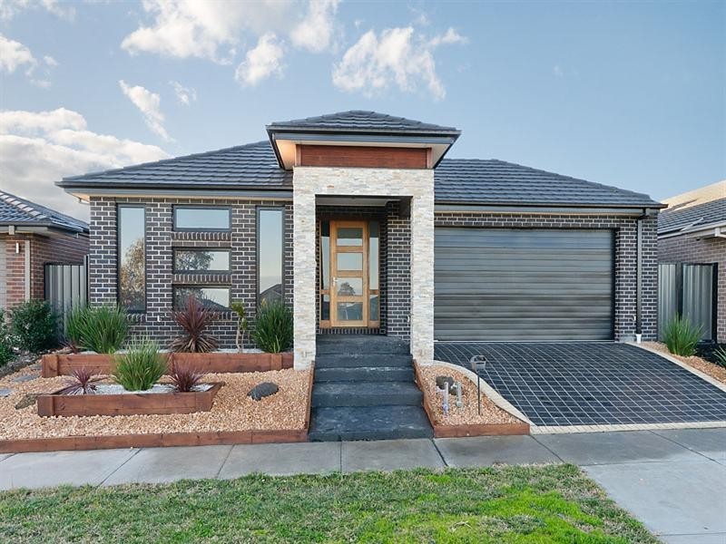6 Ben Loman Circuit, Craigieburn VIC 3064