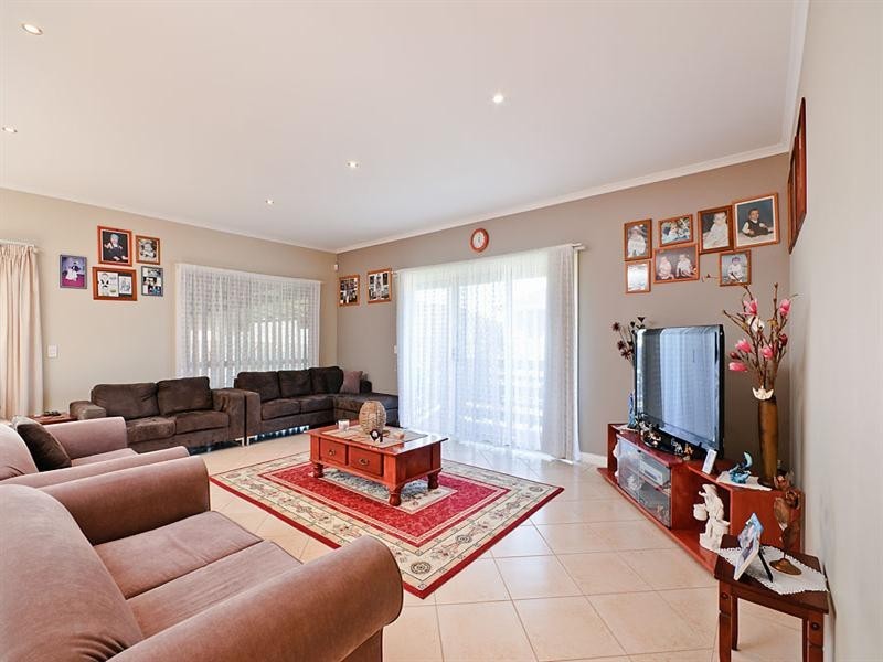 13 Consort Place, Craigieburn VIC 3064