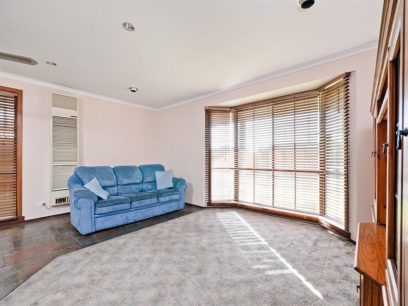 1 Falmer Place, Craigieburn VIC 3064