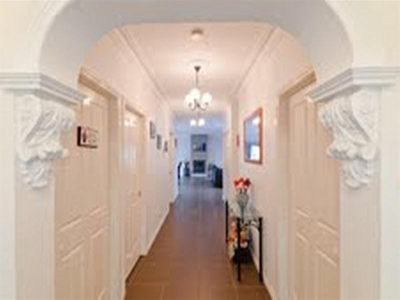 6 Sommeville Drive, Roxburgh Park VIC 3064