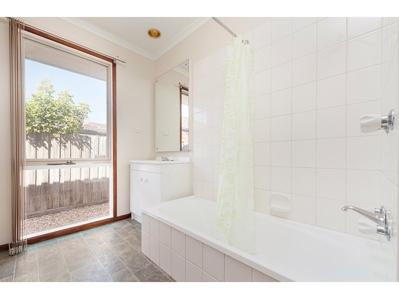 80 Banbury Crescent, Craigieburn VIC 3064