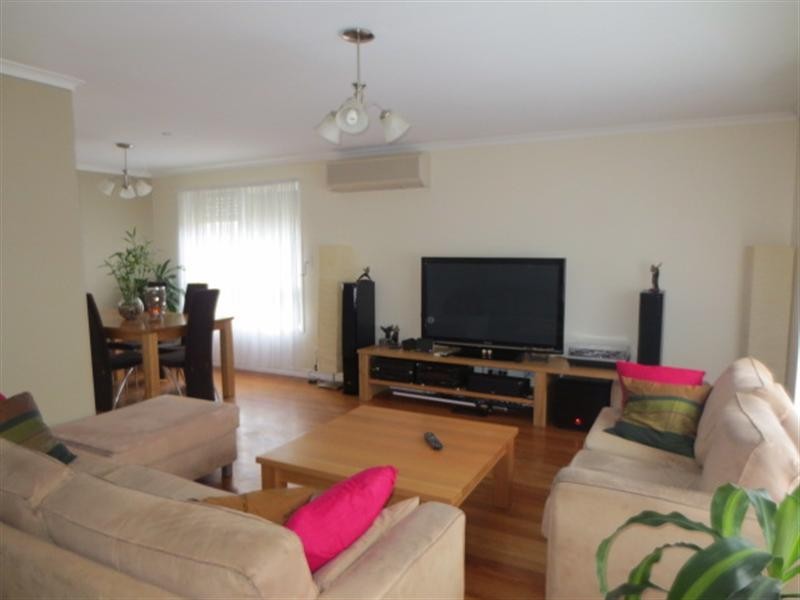 1 Valley Court, Craigieburn VIC 3064