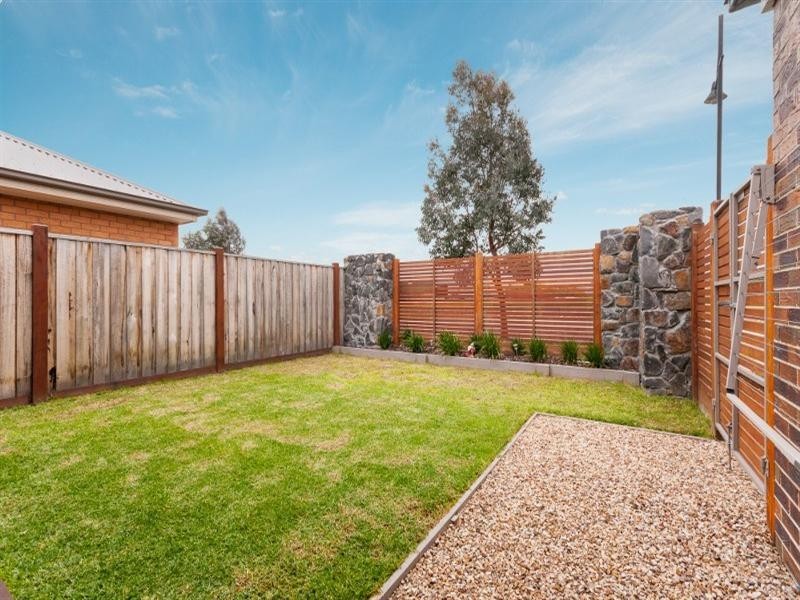 21 Lithgow Street, Beveridge VIC 3753