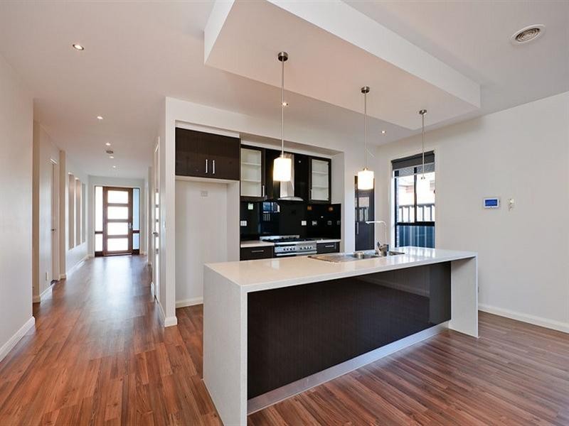 6 Ben Loman Circuit, Craigieburn VIC 3064