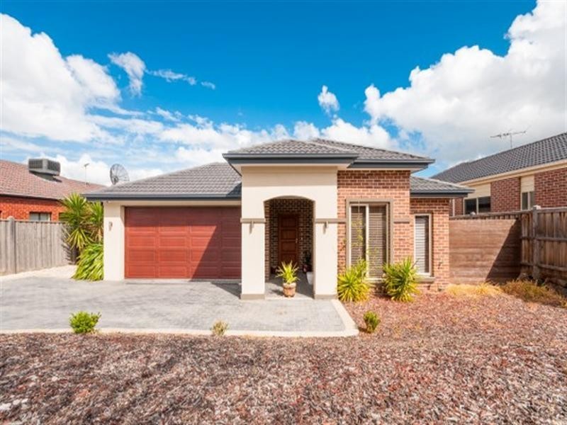 31 Royal Terrace, Craigieburn VIC 3064