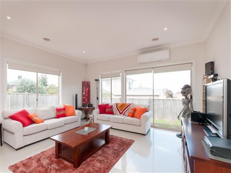 31 Royal Terrace, Craigieburn VIC 3064
