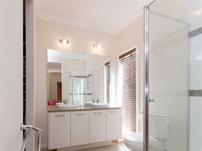 31 Royal Terrace, Craigieburn VIC 3064